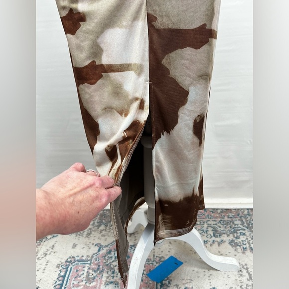 LE LIS Brown and cream mesh abstract print maxi‎ dress size XS - Picture 10 of 16